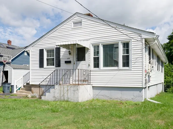 799 Franklin St, Worcester, MA 01604