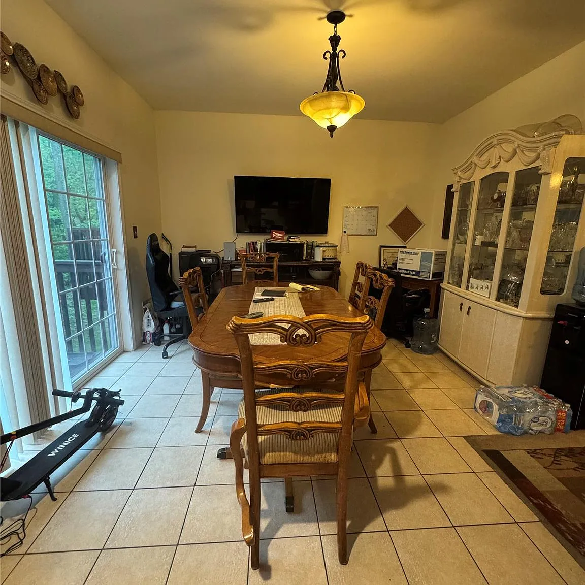 3 bed, 3.5 bath, 1750 sqft, $3,999 — Photo 4