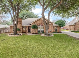 5021 Skylark Ct, North Richland Hills, TX 76180