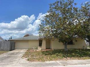 7325 San Moritz Dr, Port Richey, FL 34668