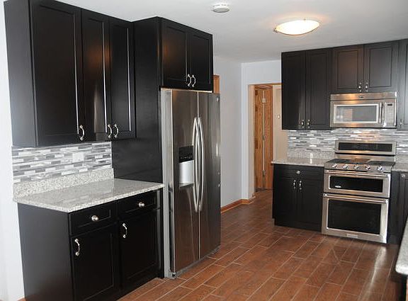 5th image of 2335 N 72nd Ct