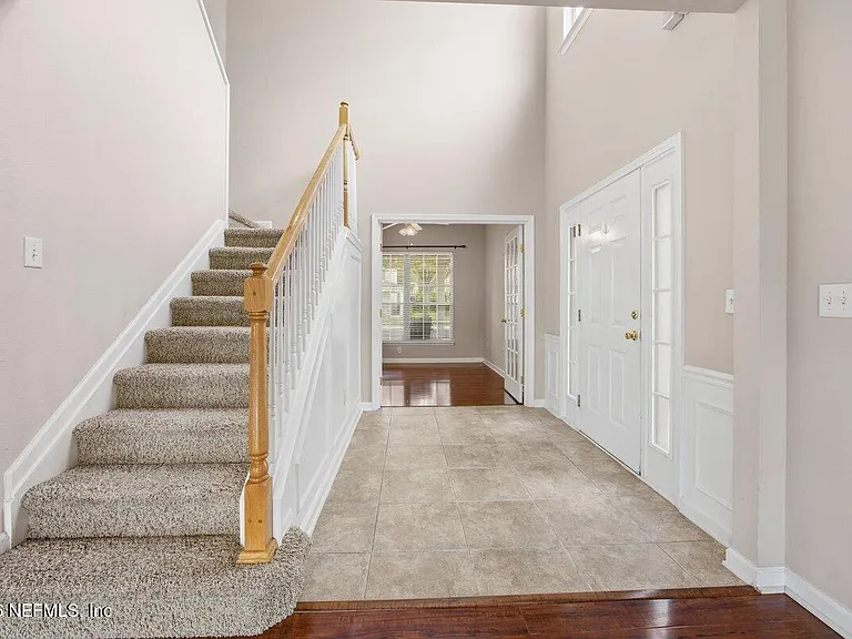 11152 Castlemain Cir S — Photo 8