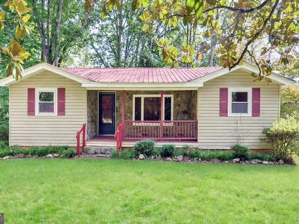 910 Hells Hollow Rd, Blue Ridge, GA 30513