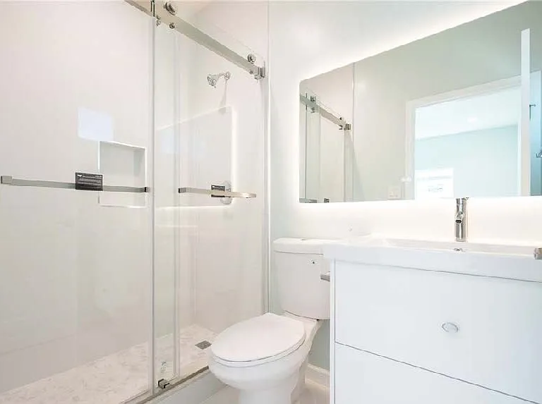 2449 S Graydon Ave — Photo 6