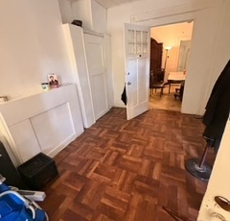 5th image of 425 Catherine St