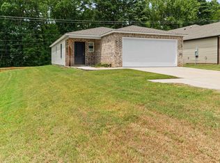 1000 Raven Walk Dr, Benton, AR 72015