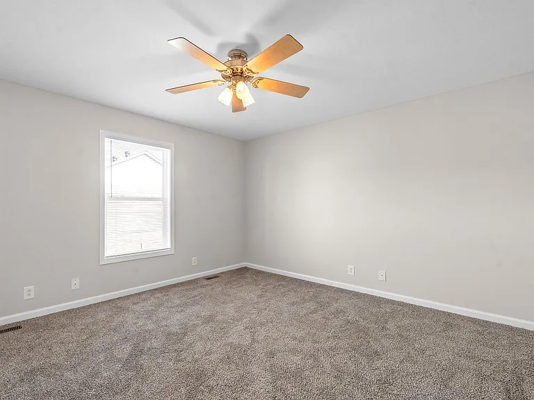 2 Bedroom Pet Friendly Townhome For Rent in Sango! — Photo 17