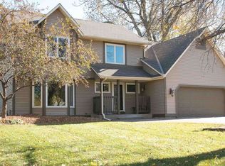 2613 Leyland Trl, Woodbury, MN 55125