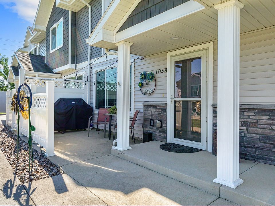 1st image of 1058 NE 57th Ln