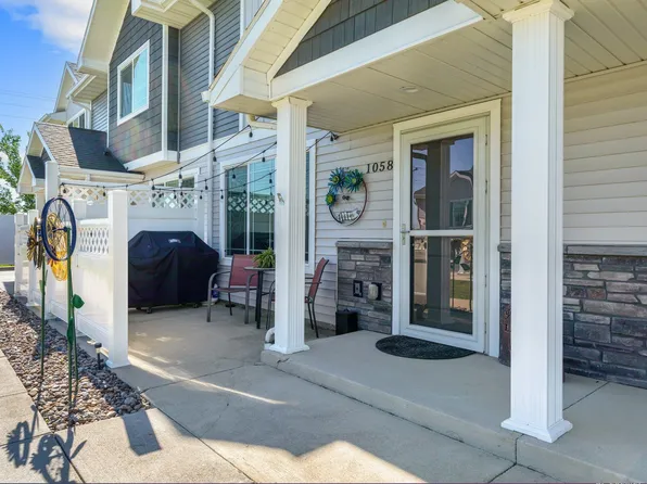 1058 NE 57th Ln, Ankeny, IA 50021