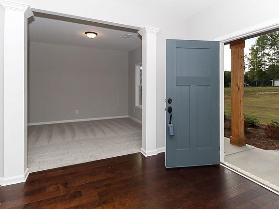 4th image of 82 Wolf Creek Dr #4