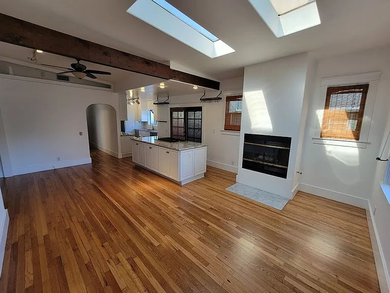 321 Grand Ave — Photo 6