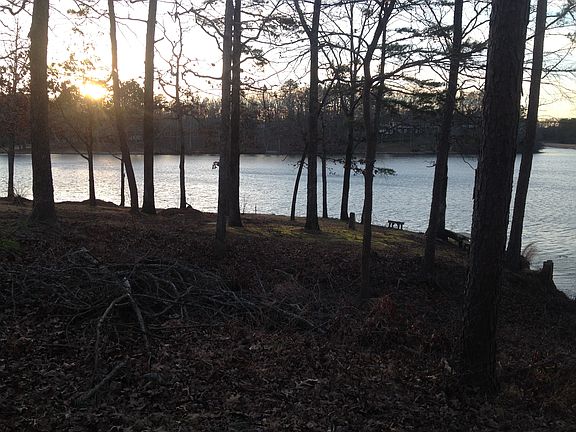 3rd image of 426 Woodrun Dr