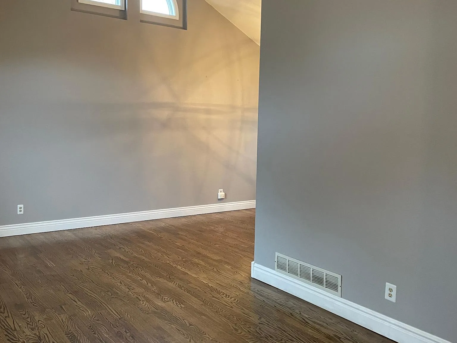4 bed, 3.5 bath, 2900 sqft, $4,200 — Photo 4