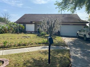 1302 Norwick Dr, Lutz, FL 33559