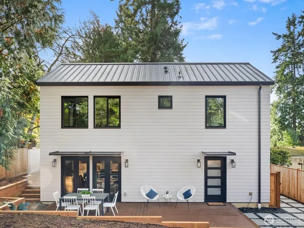 13724 22nd Avenue NE, Seattle, WA 98125