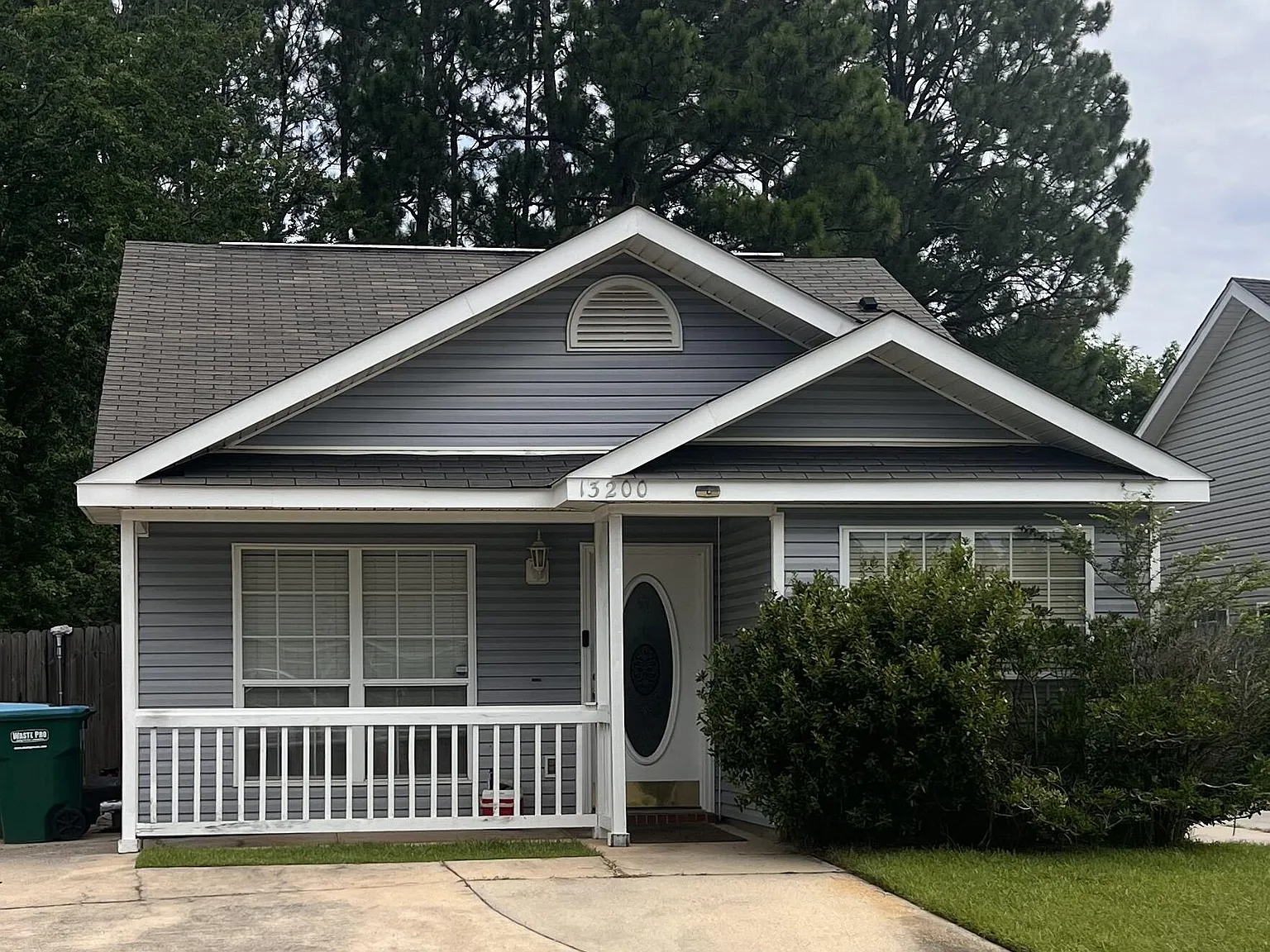 3 bed, 2.0 bath, 1070 sqft, $1,350 — Photo 1