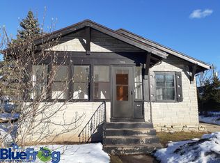 706 Smith St, New London, WI 54961