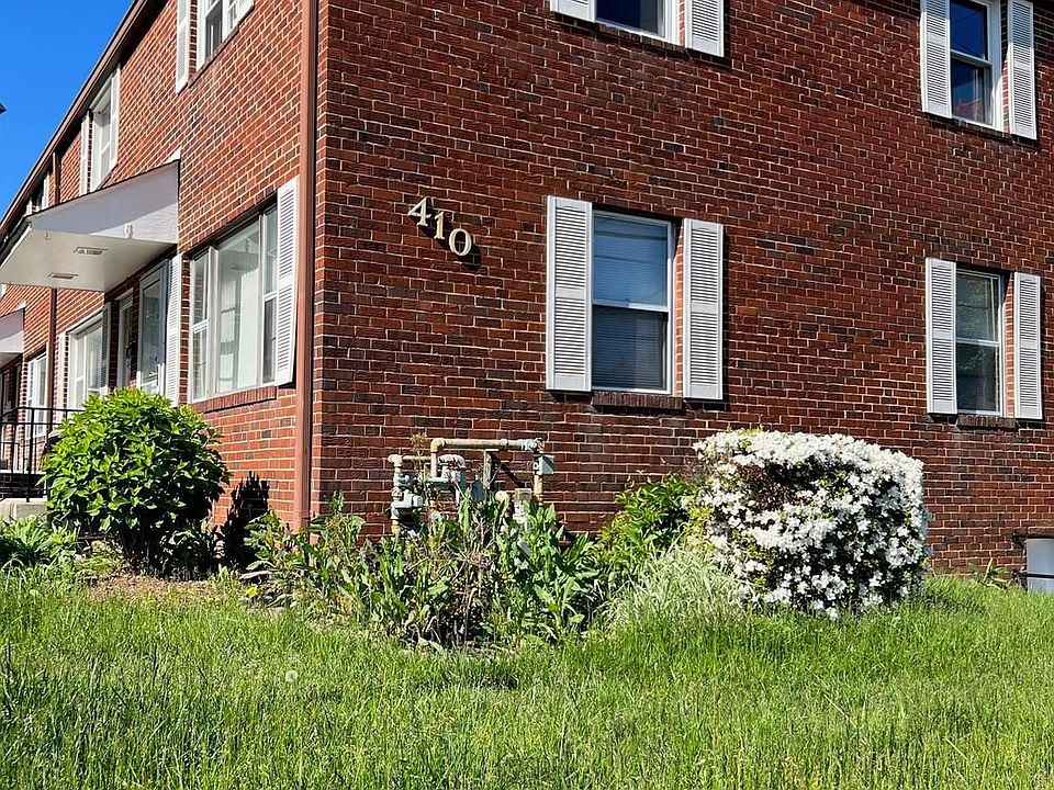1st image of 410 Main St APT 18