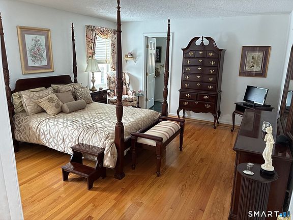 3rd image of 34 Canterbury Road #34