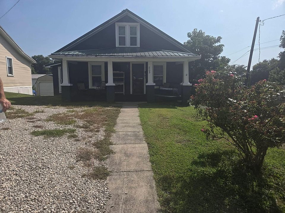 1st image of 805 Poplar St