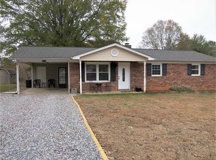 405 Macy Grove Rd, Kernersville, NC 27284