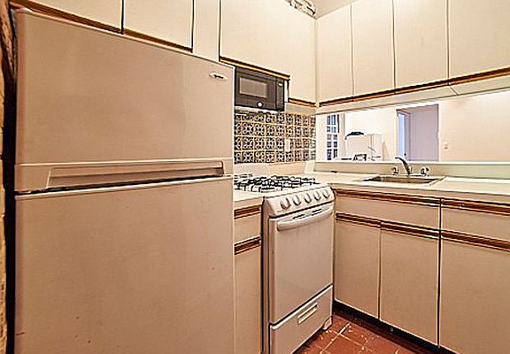 3rd image of 1705 1st Ave #5FC