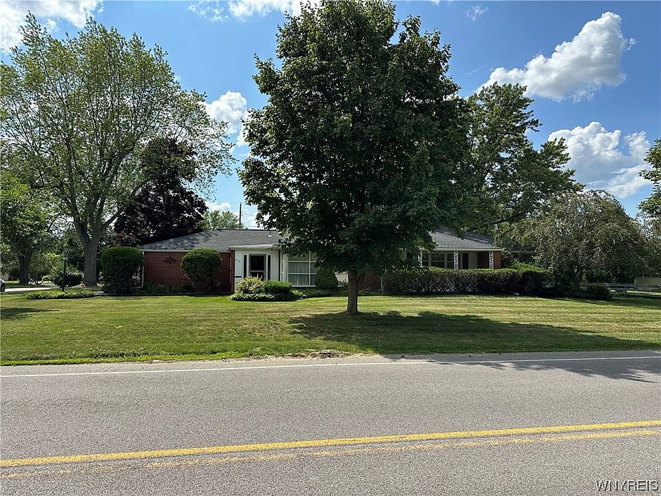 1st image of 516 Park Club Ln