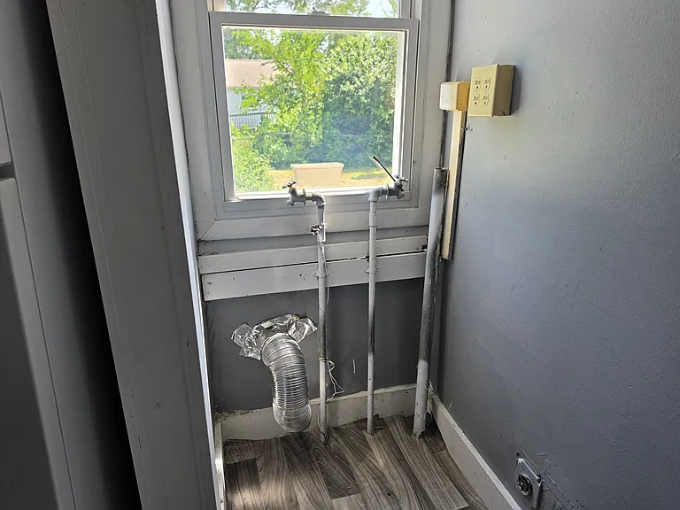 2124 Arthur Ave — Photo 19