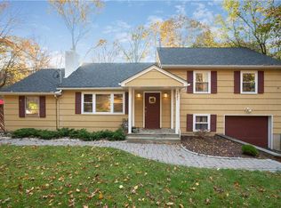 460 Christian Herald Rd, Valley Cottage, NY 10989