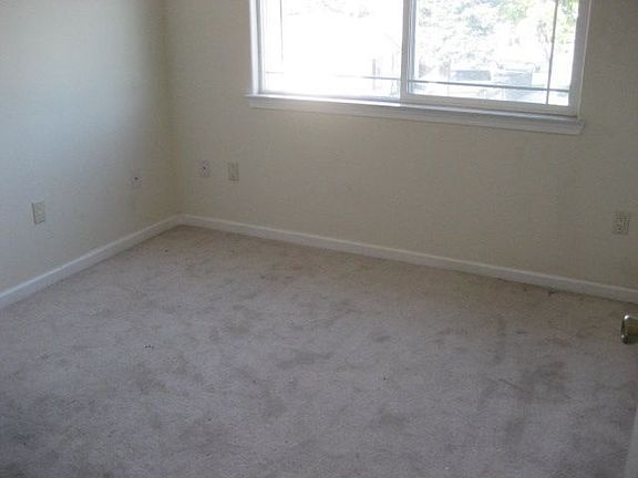 5th image of 9919 Bernhardt Dr