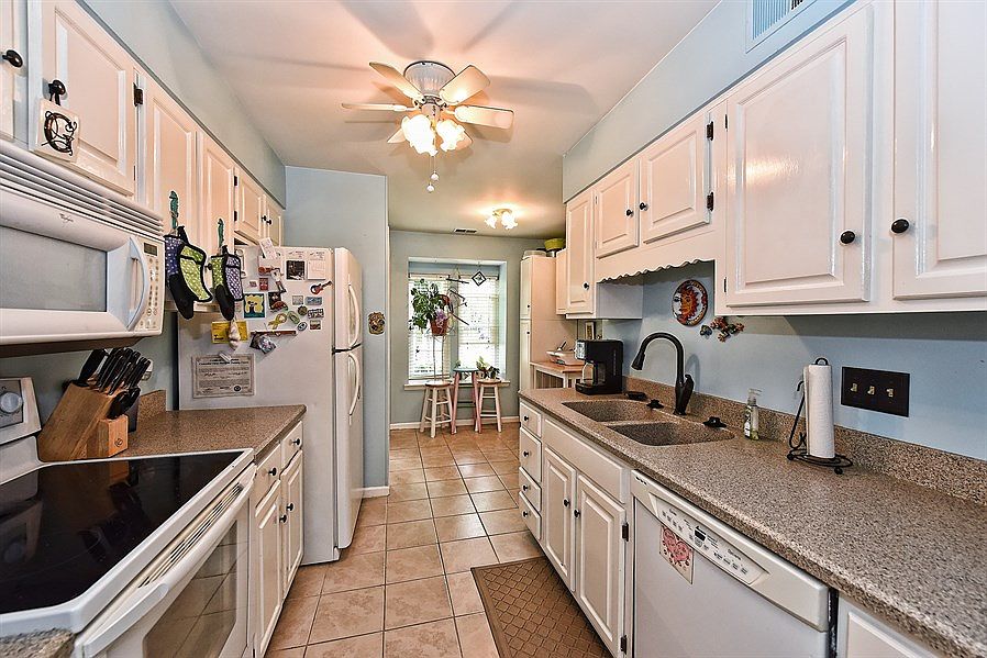 2nd image of 2718 New Hamlin Way