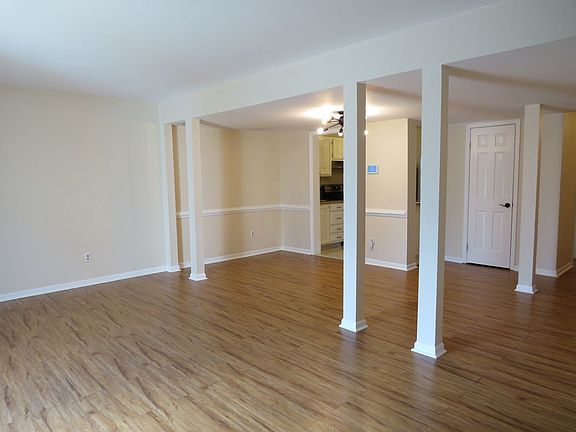 3rd image of 3161 Reese Dr