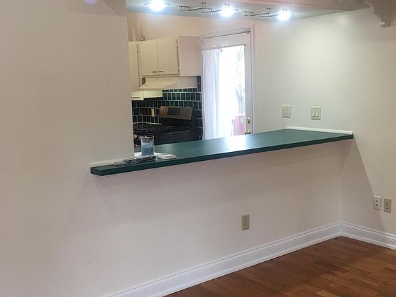 2nd image of 1308 Apjones St #1