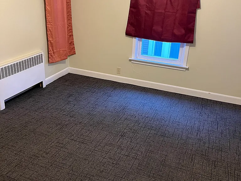 600 E Washington St — Photo 11