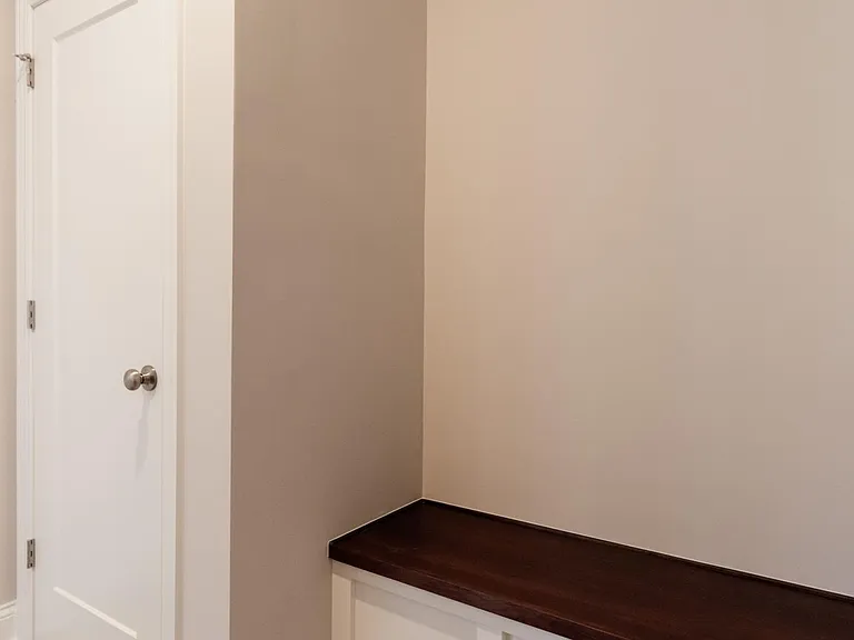 1703 Southpoint Ln — Photo 34