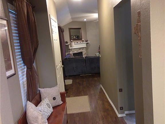 4th image of 805 Palomino Dr