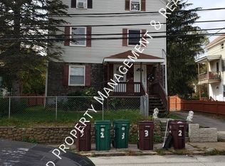416 9th Ave #2, Woonsocket, RI 02895
