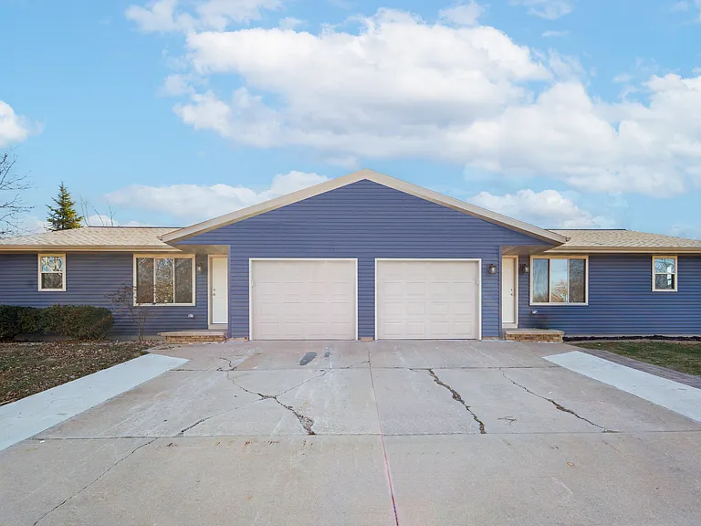 3209 E Canary St — Photo 8