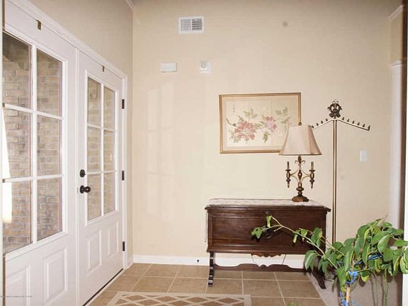 3rd image of 10418 Sanford Dr