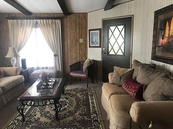 4th image of 4065 E University Dr #421