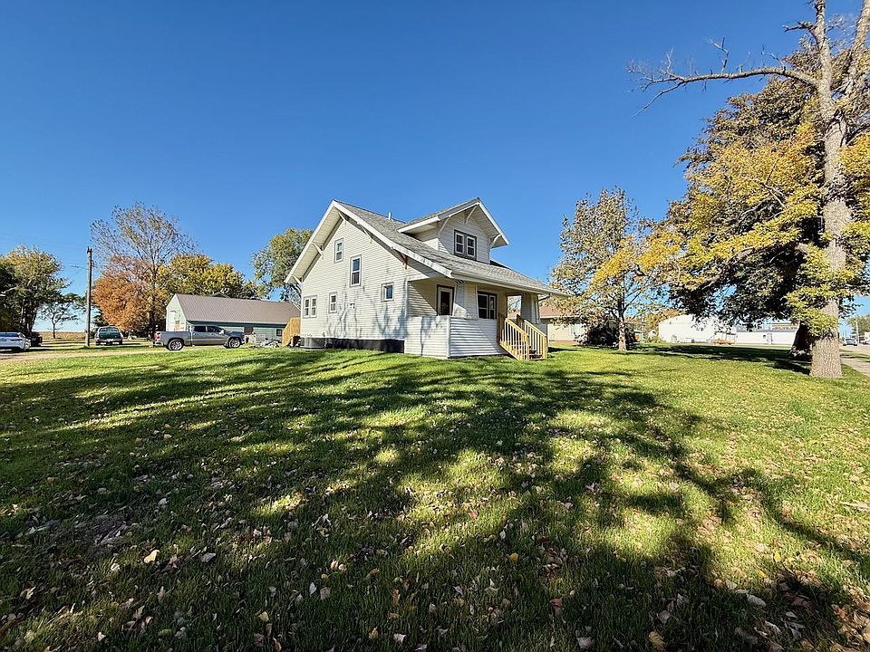42nd image of 606 Minnesota Ave