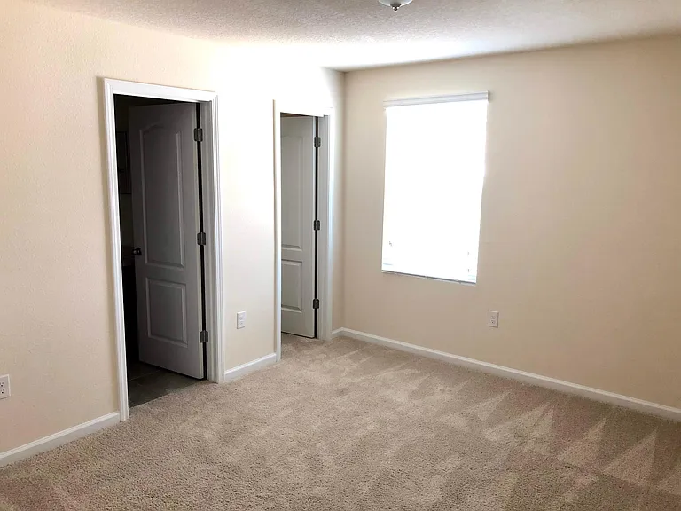 733 Servia Dr — Photo 14