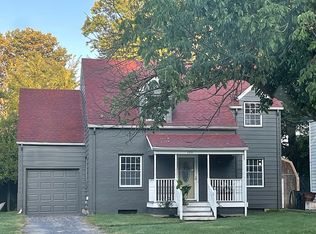 1711 Crestview Dr, Springfield, OH 45504