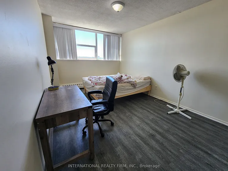 215 Glenridge Ave #1102 — Photo 8
