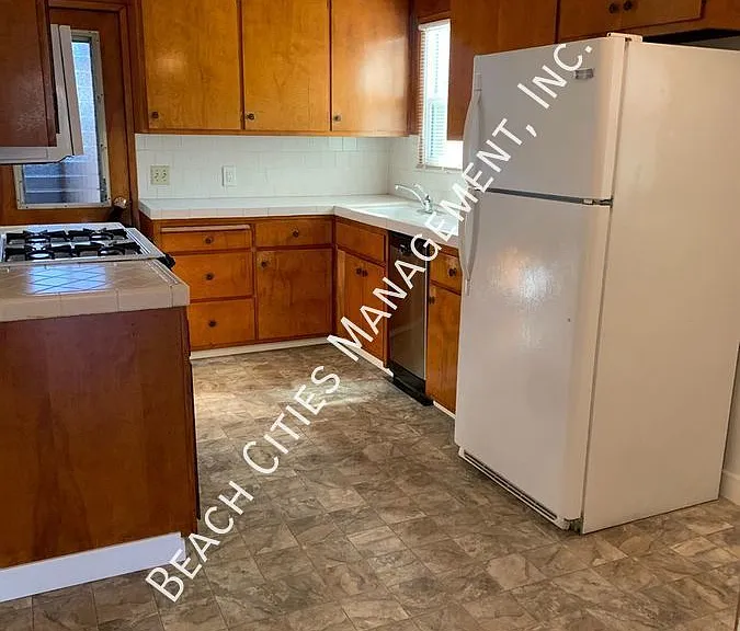 40 Glendora Ave — Photo 9
