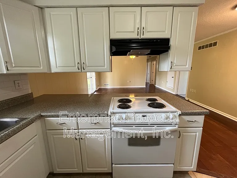 6967 Dawnhill Rd — Photo 11