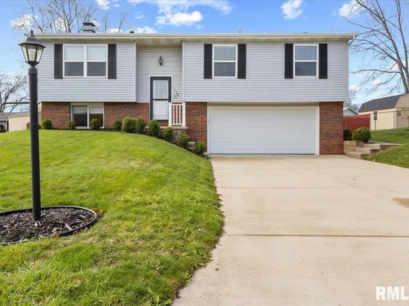 139 Justice Dr, East Peoria, IL 61611