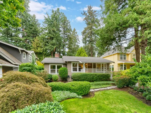 676 9th St, Lake Oswego, OR 97034