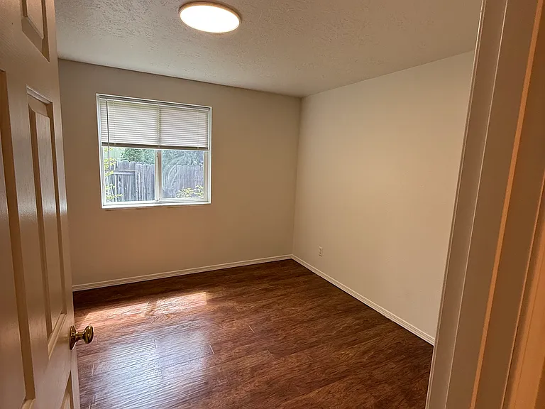 521 SW Forest Grove Dr — Photo 25
